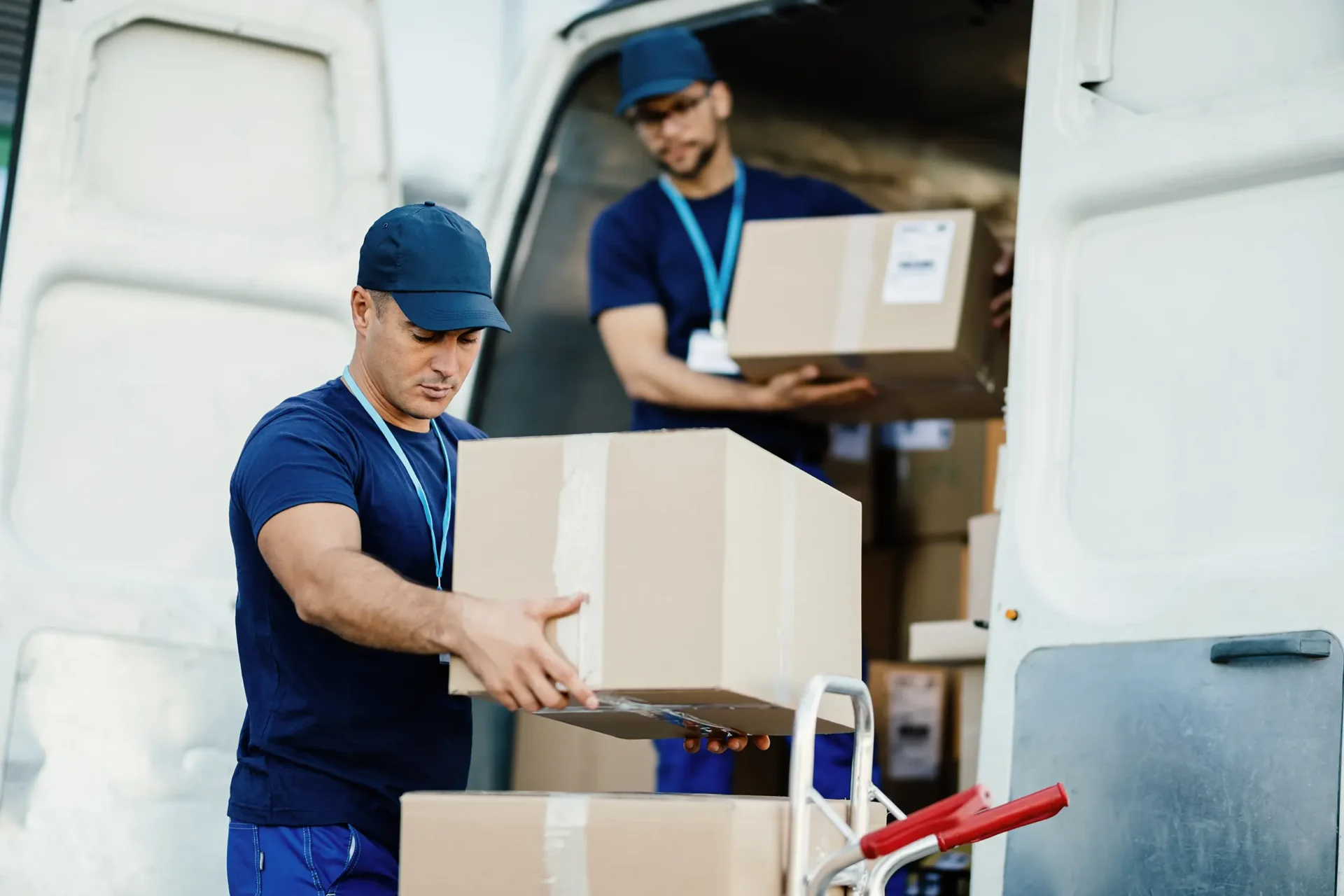 Courier service benefits for small business UK
